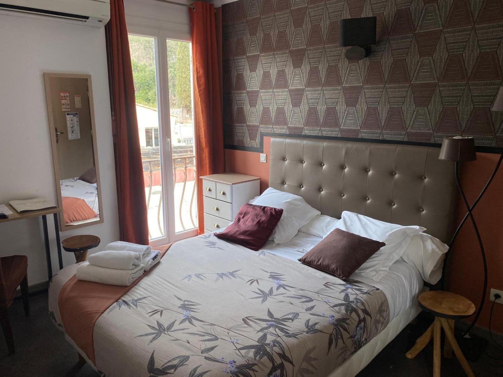Auberge Les Galets Peyruis Esterno foto