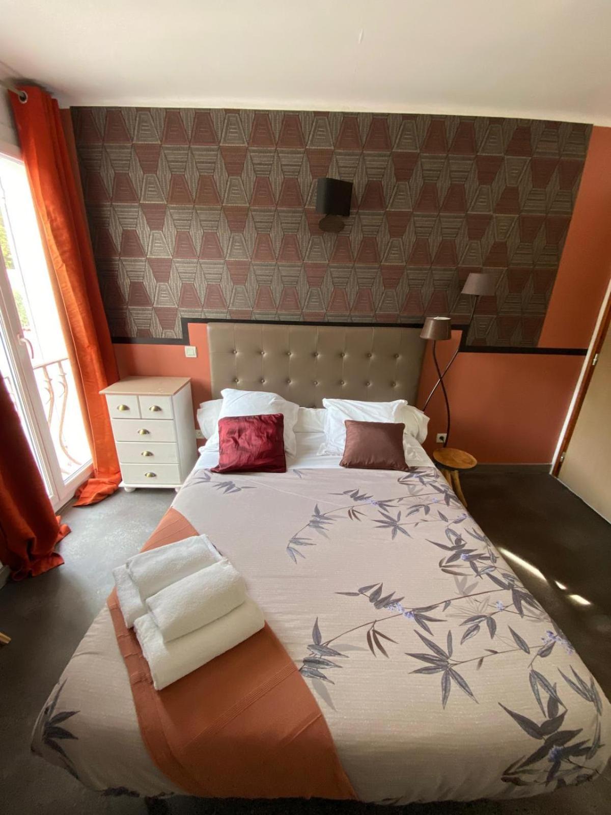 Auberge Les Galets Peyruis Esterno foto
