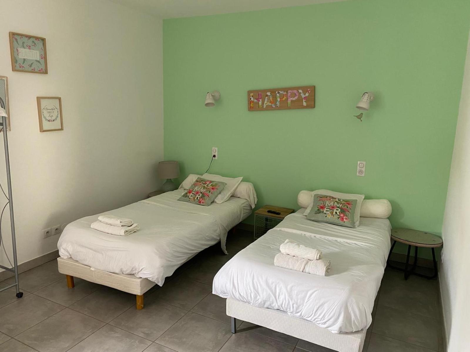 Auberge Les Galets Peyruis Esterno foto