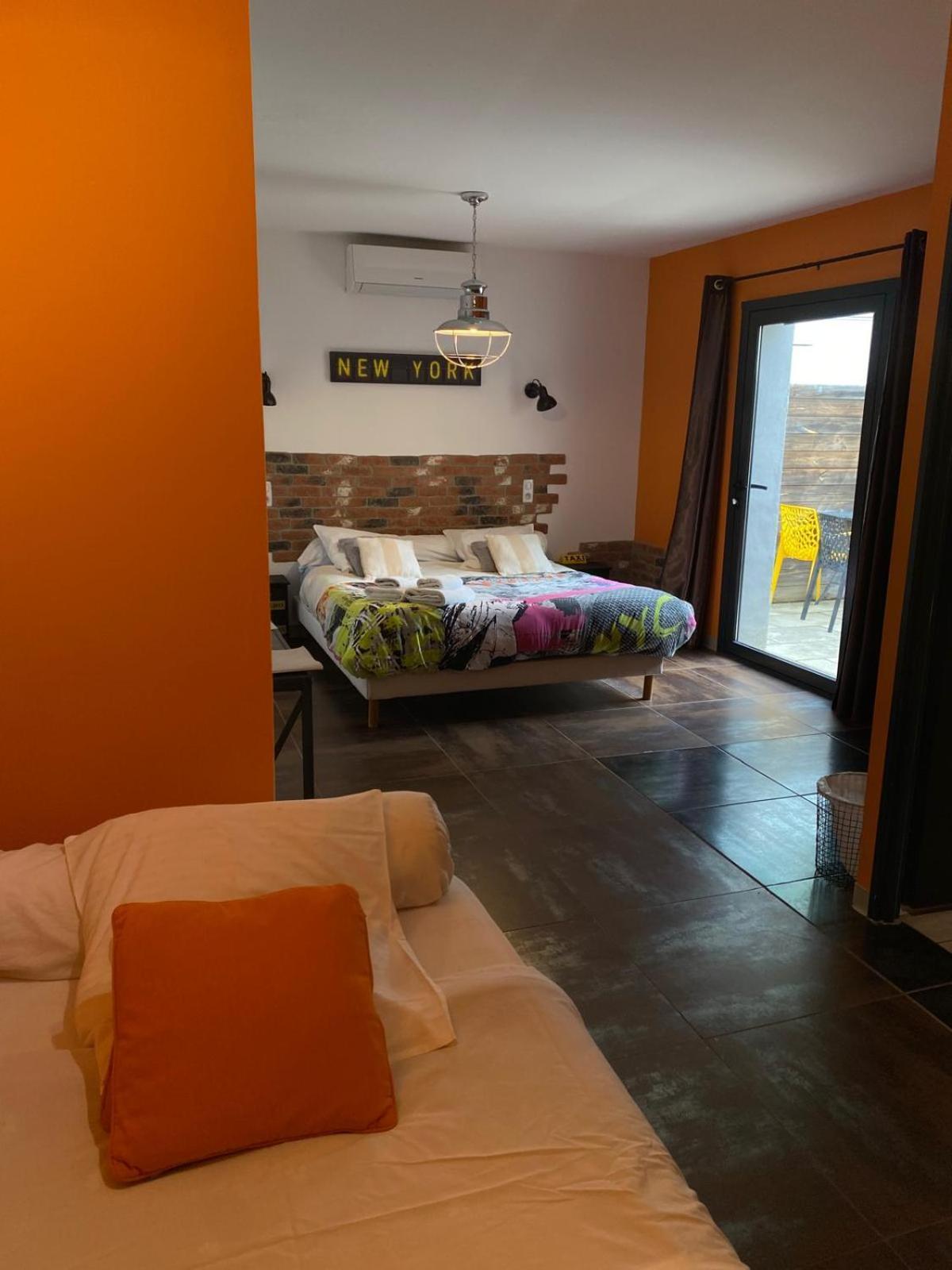 Auberge Les Galets Peyruis Esterno foto