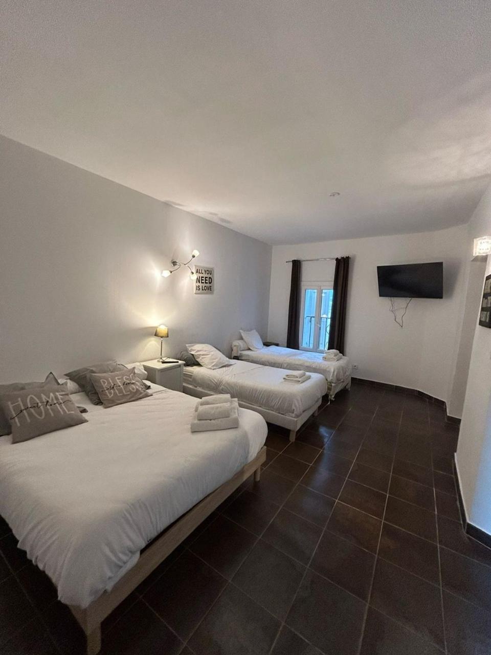Auberge Les Galets Peyruis Esterno foto