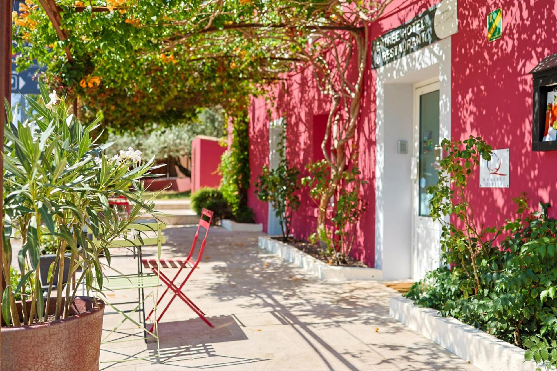 Auberge Les Galets Peyruis Esterno foto